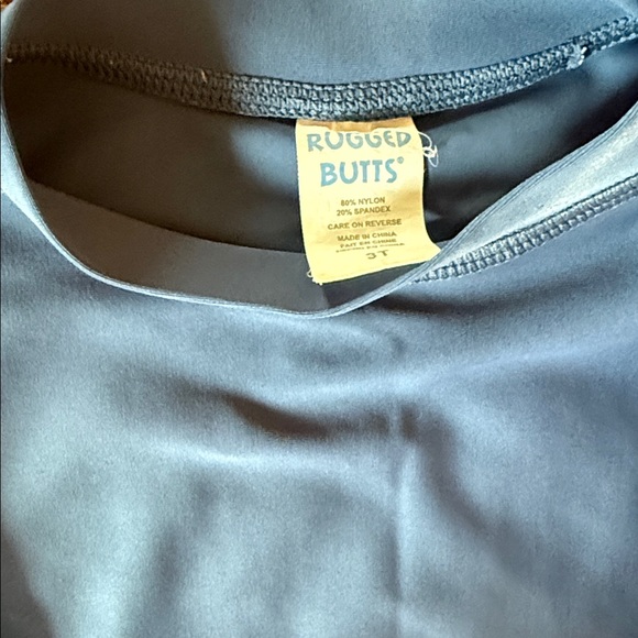 Rugged Butts Rashguard - Picture 3 of 5